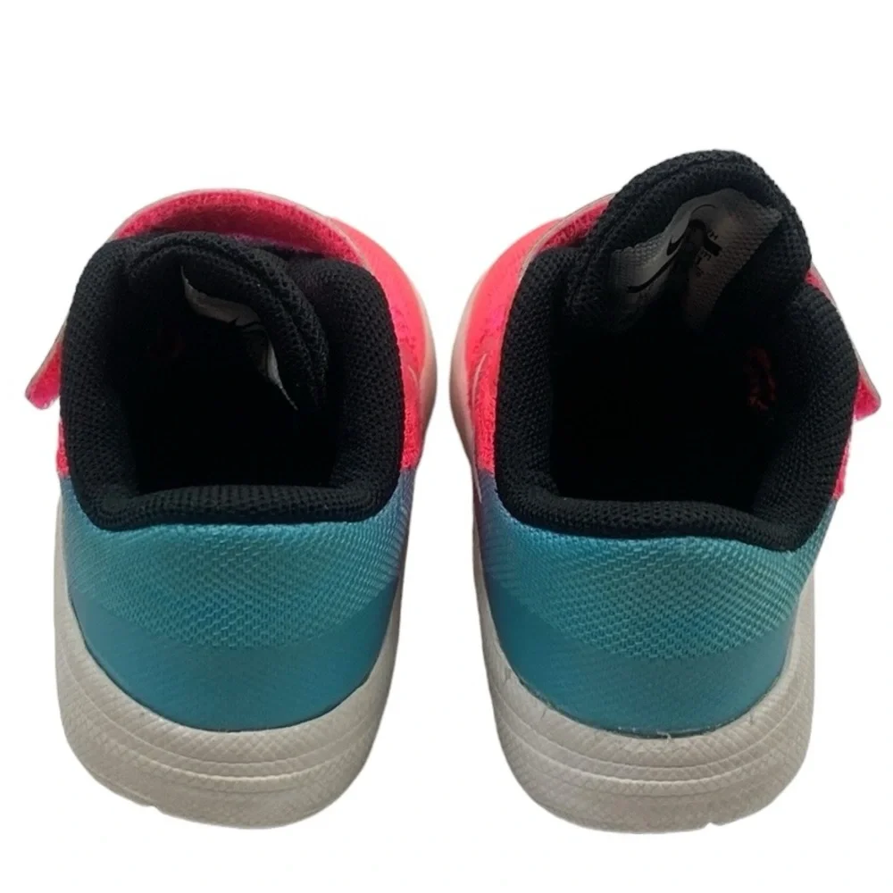 Nike Revolution 3 Sneakers 819418-404 Racer Pink Child Size 5C.